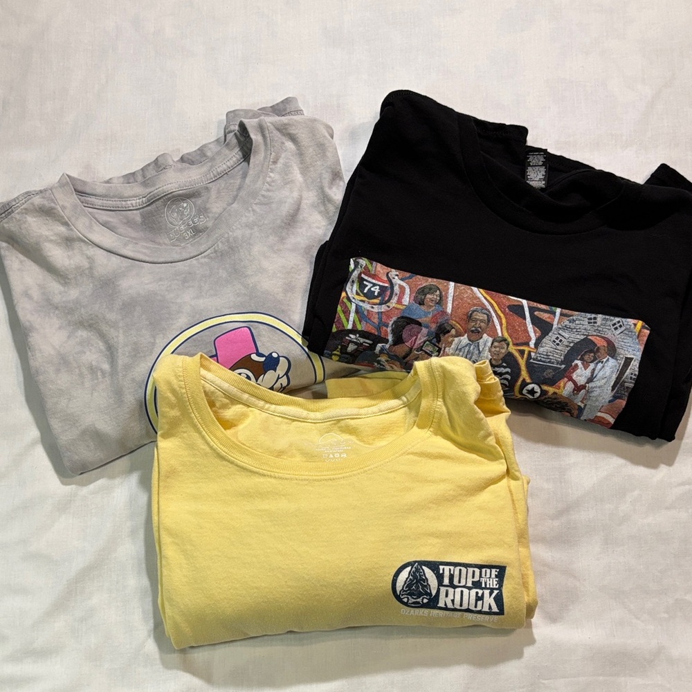Bundle of 3 - 100% Cotton Graphic T-Shirts for work or play. Size 3X Gently Used